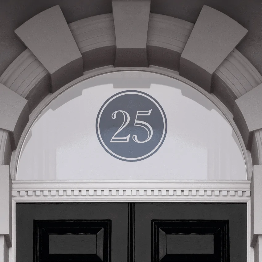 Altopascio fanlight house number